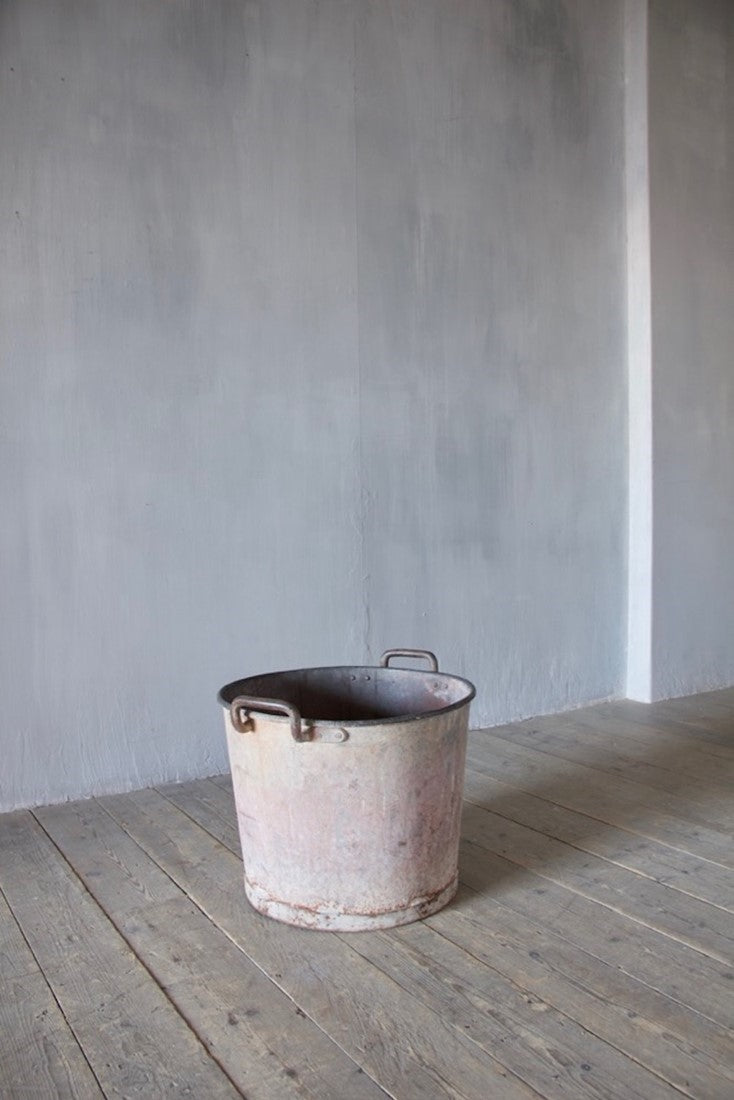 A steel tub