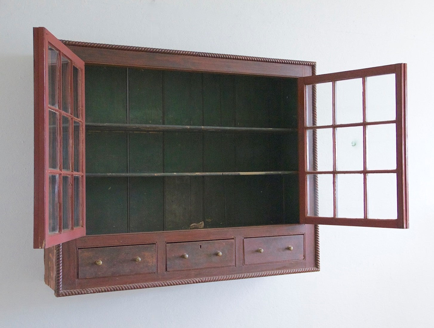 An early C19th Irish cabinet