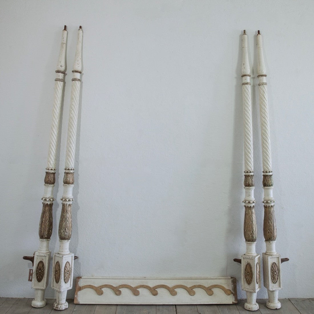 A C18th style four-poster bed