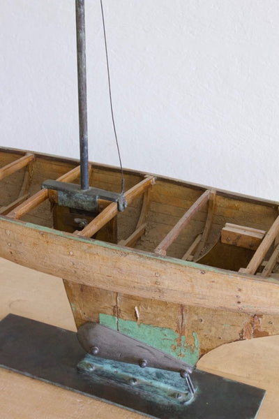 An early C20th pond yacht