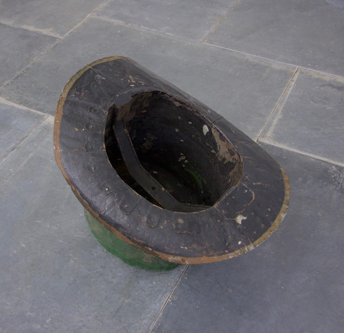 A C19th hatter's shop sign