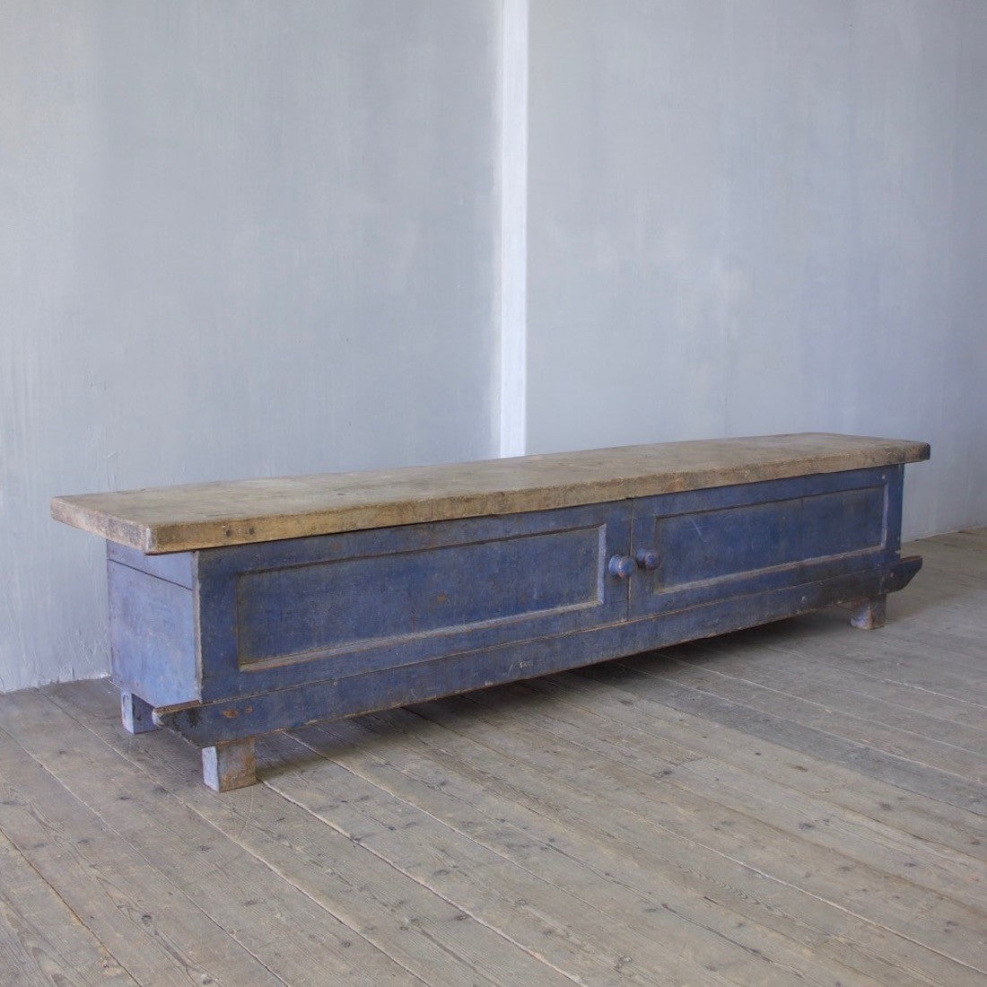 An Italian bench cupboard