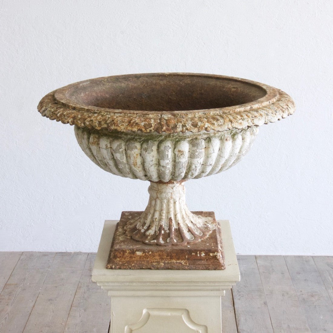A C19th campagna urn