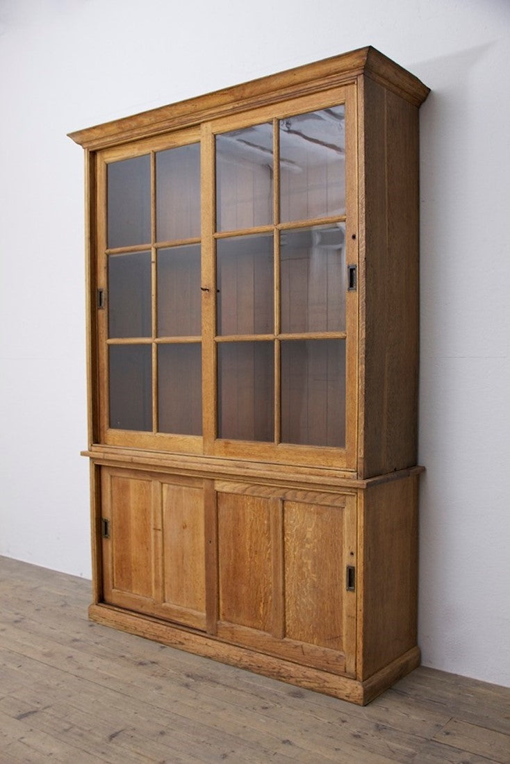 A C19th oak cabinet