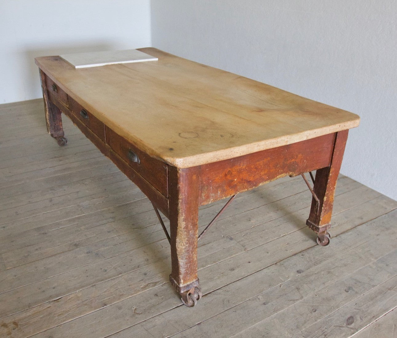 A C19th English preparation table
