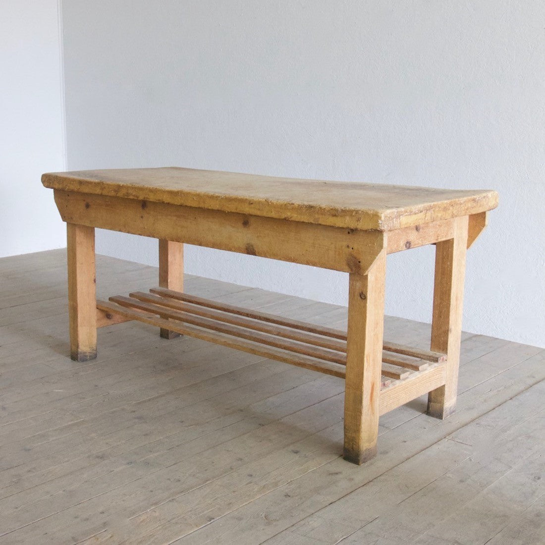 A sycamore-topped preparation table