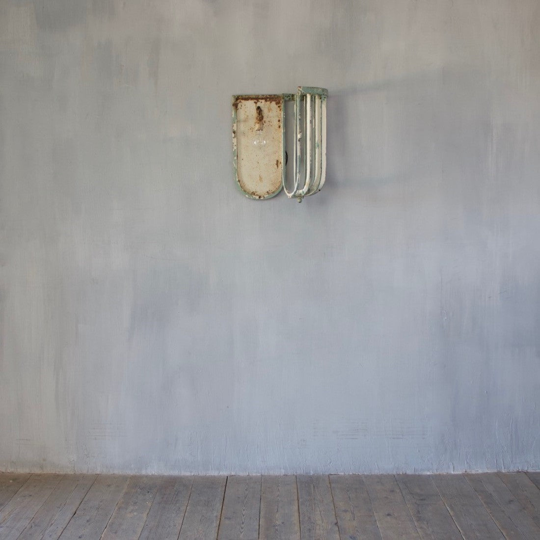 1920s Art Deco wall light