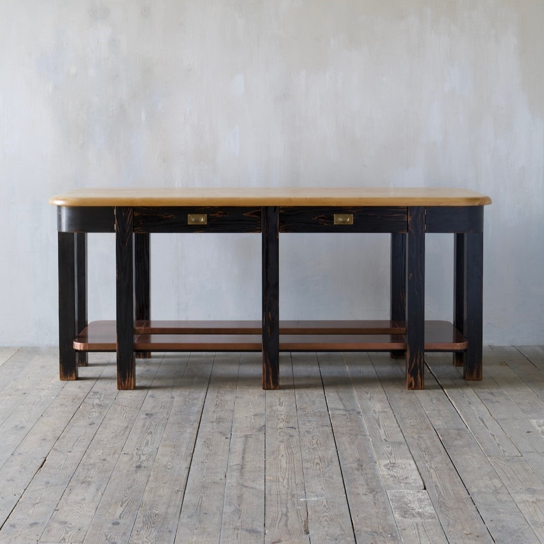Oak | worn ebony