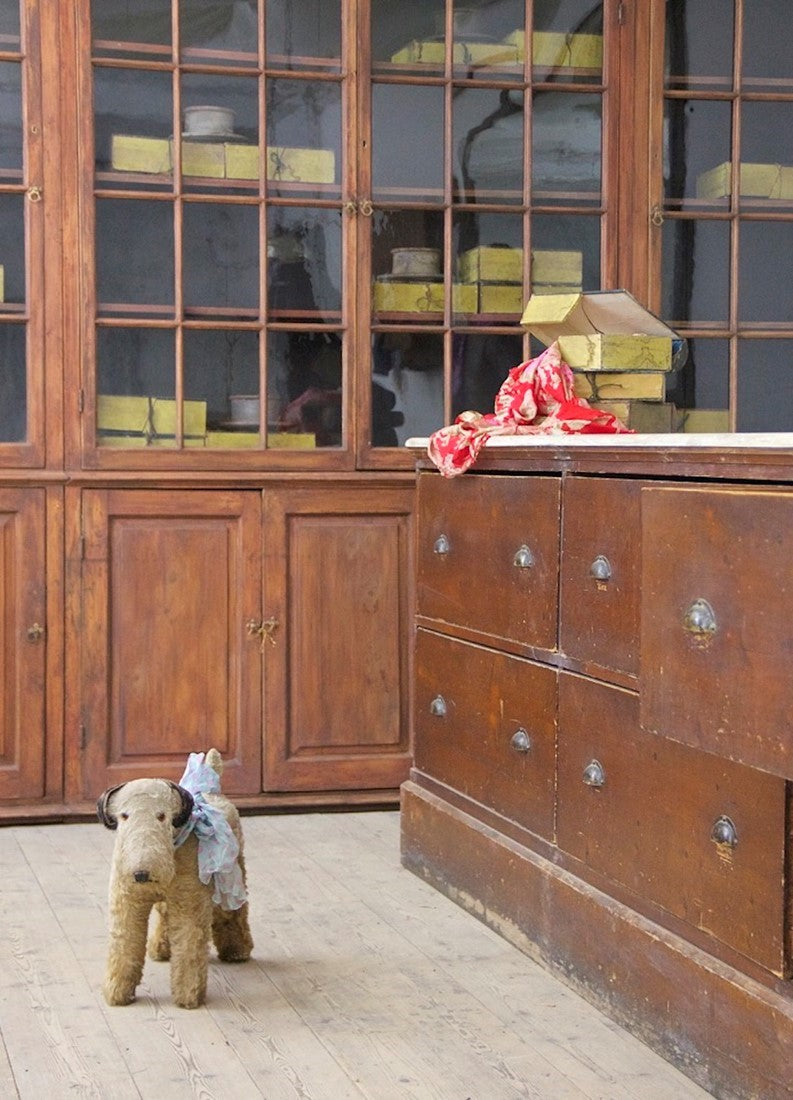An C18th library cabinet
