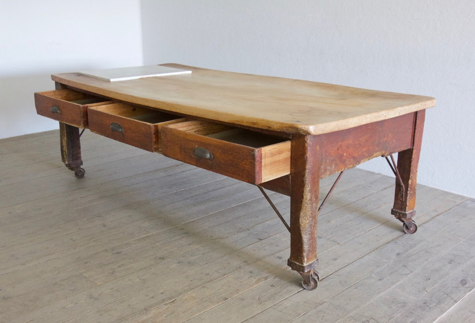 A C19th English preparation table