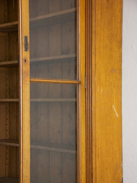 A late C19th oak library cabinet