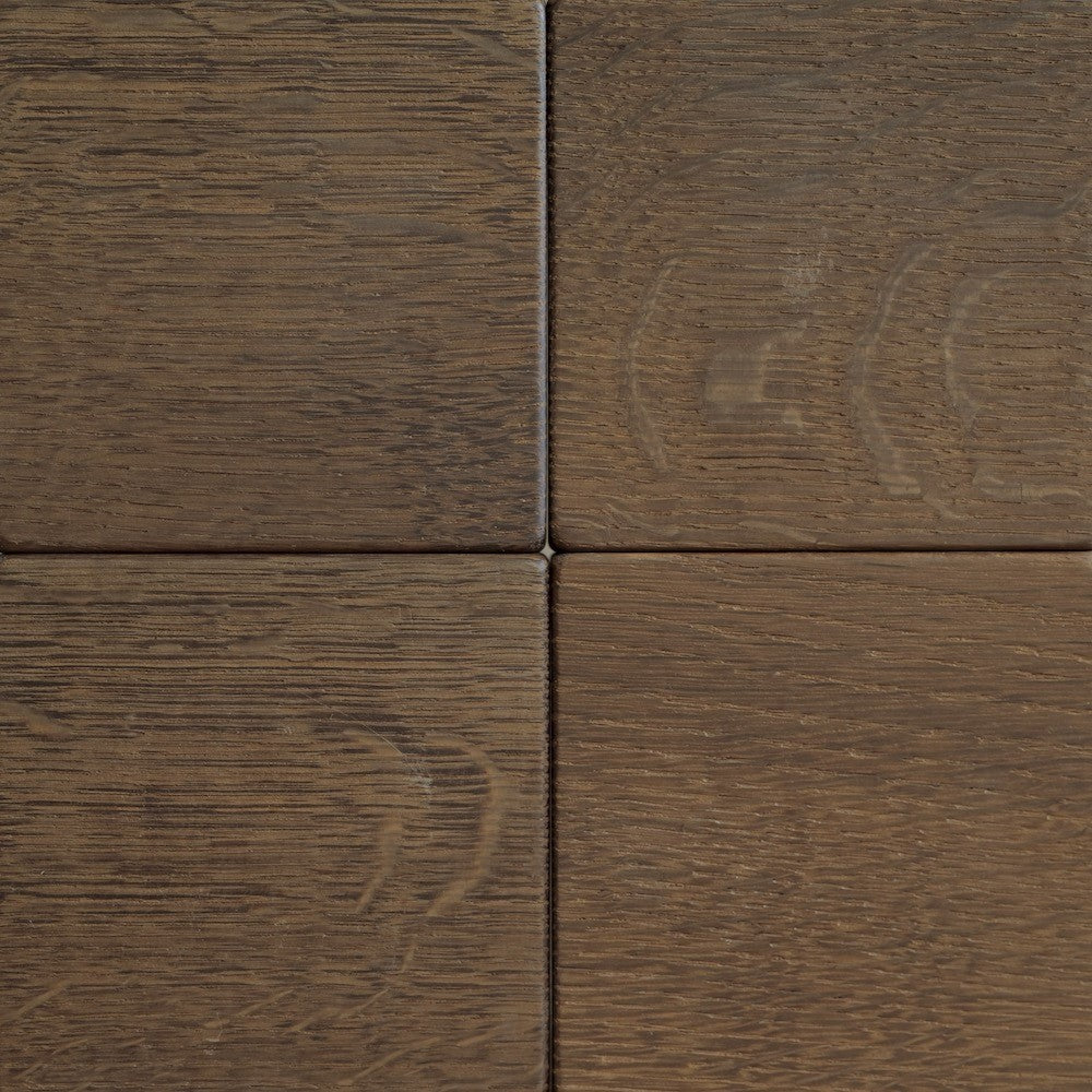 The socle table