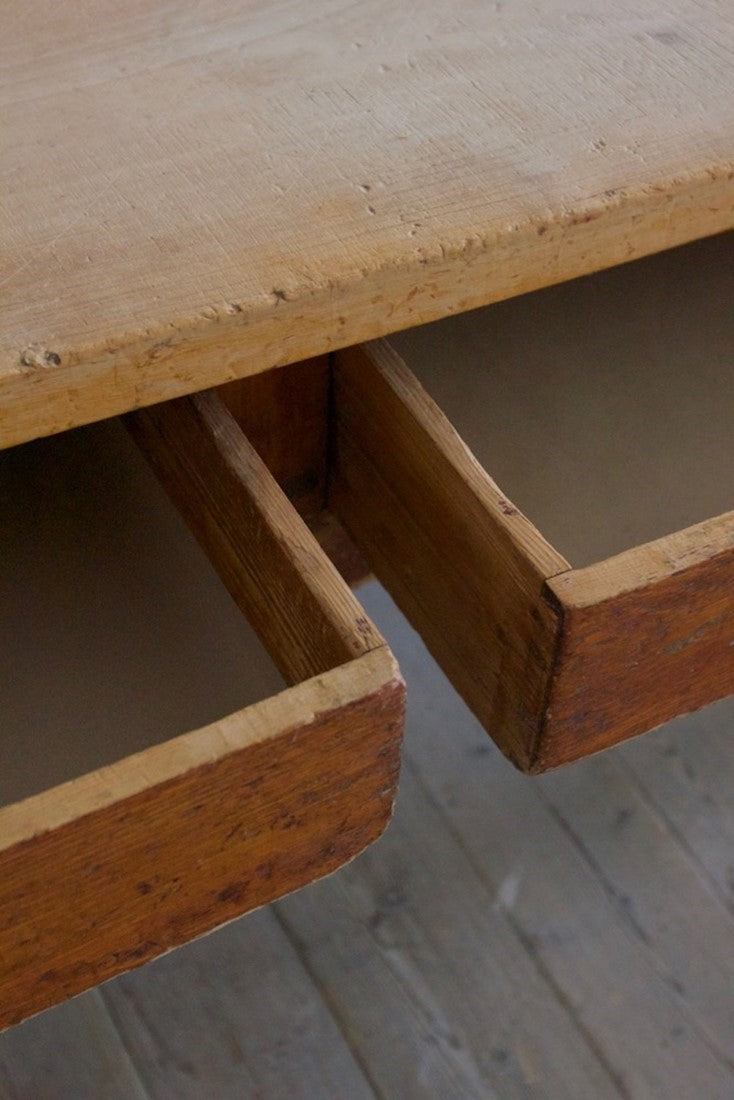 A C19th English preparation table