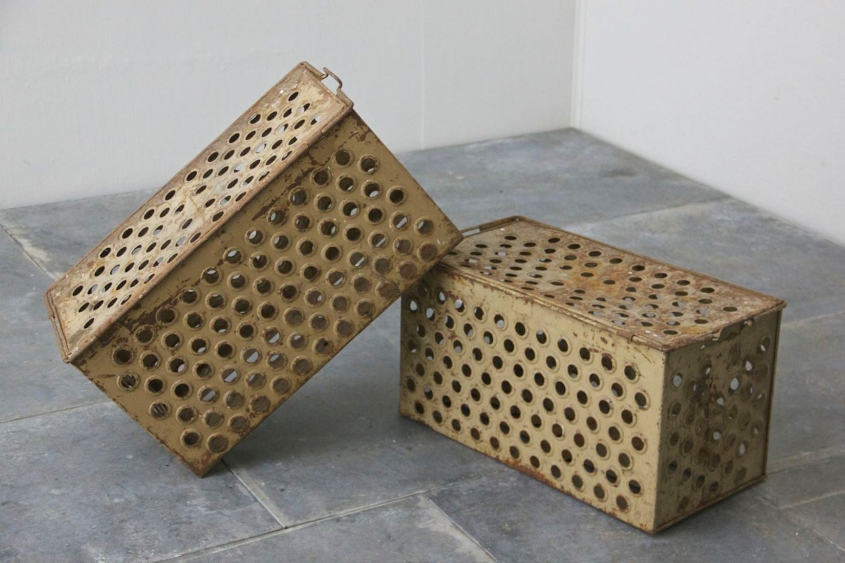 2 metal lobster cages