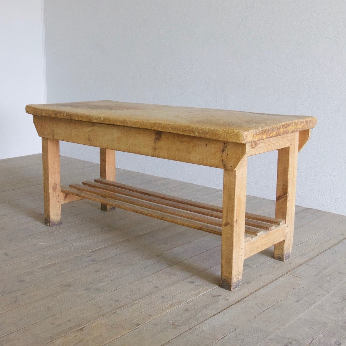 A sycamore-topped preparation table