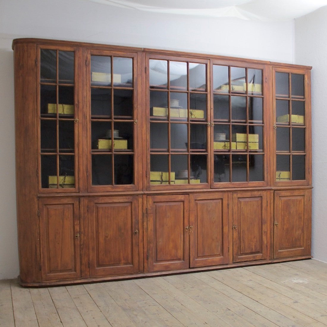 An C18th library cabinet
