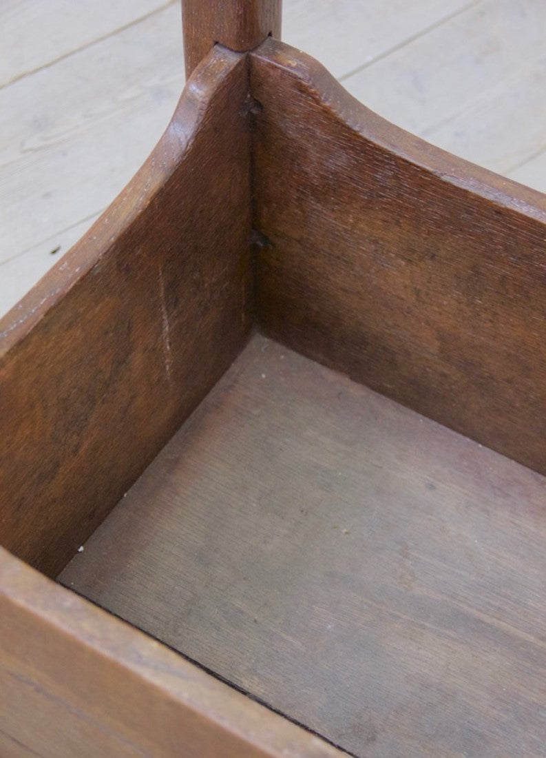 An oak Arts & Crafts log box