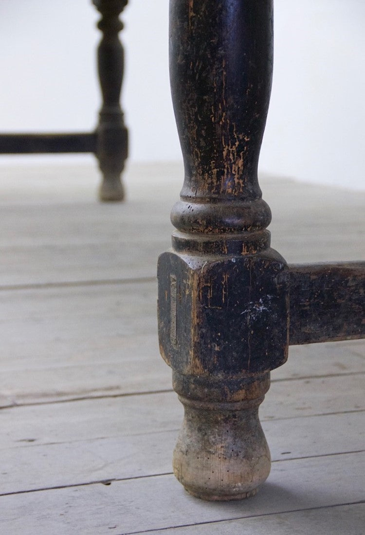 A C19th Irish refectory table