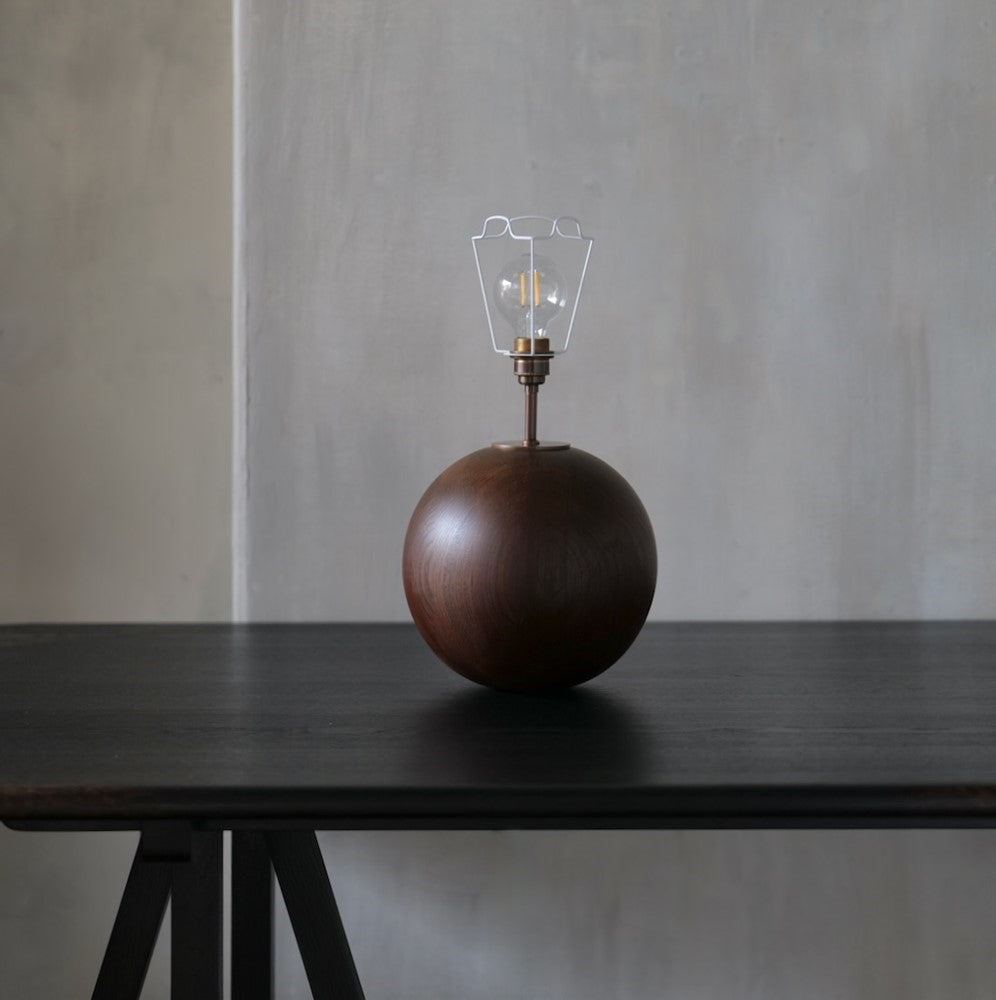 The form lamp | sphere