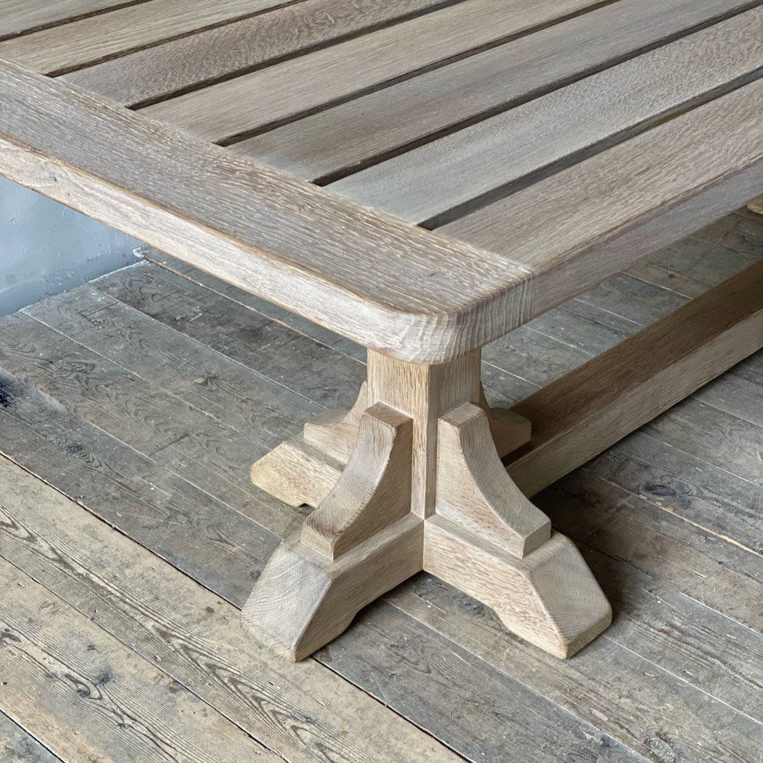 Oak | dark greywash (all seasons)