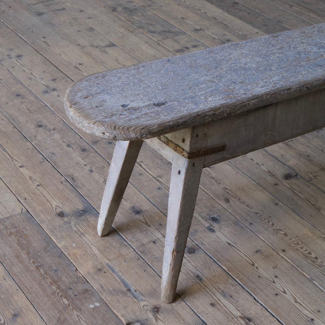 an 18th century English bench