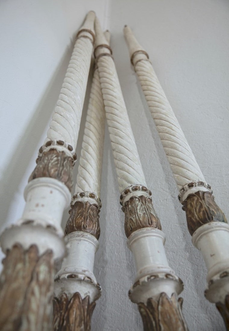 A C18th style four-poster bed