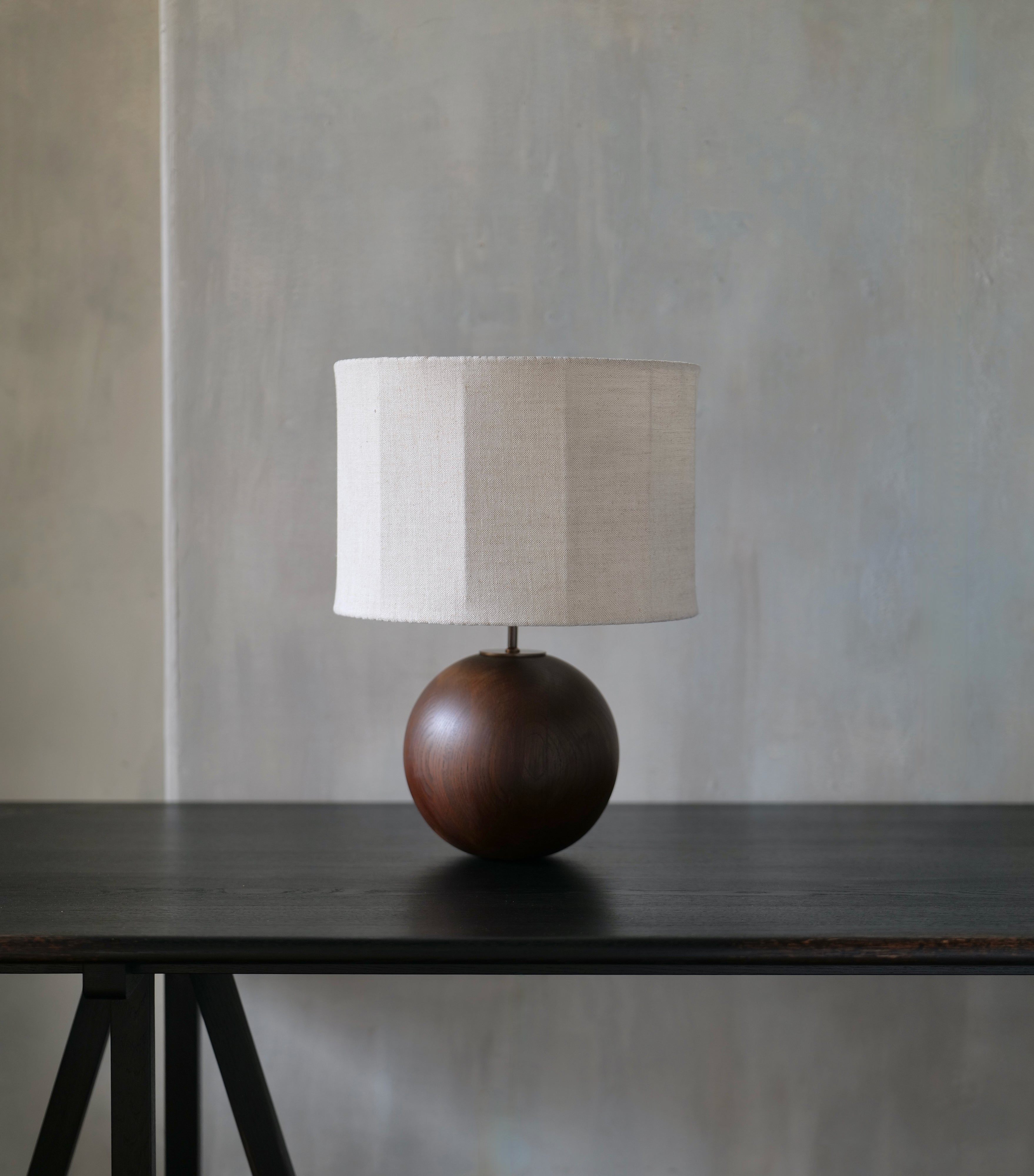 The form lamp | sphere