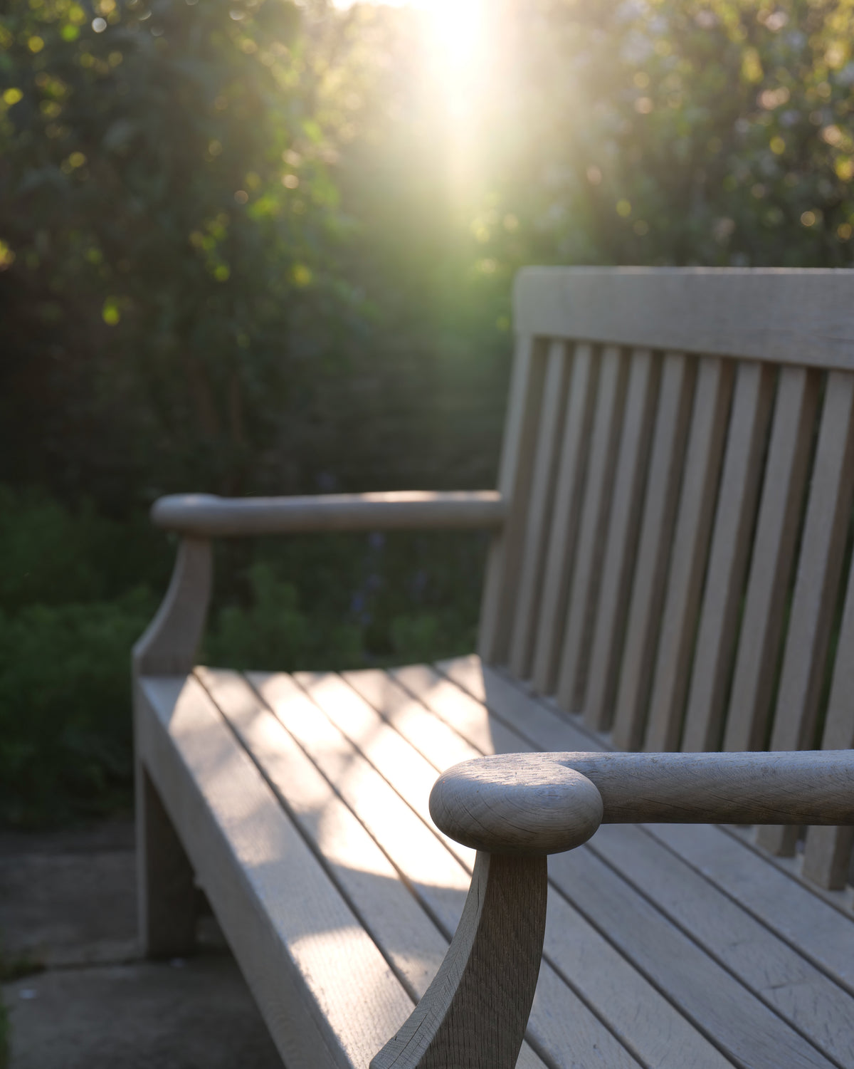 The peacock garden seat