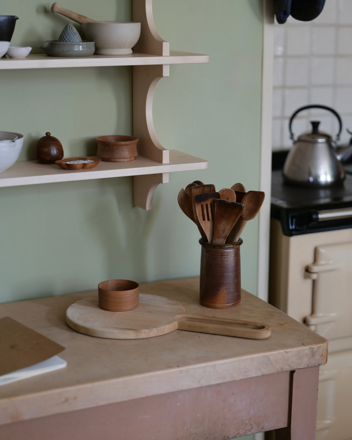 The orderly shelves