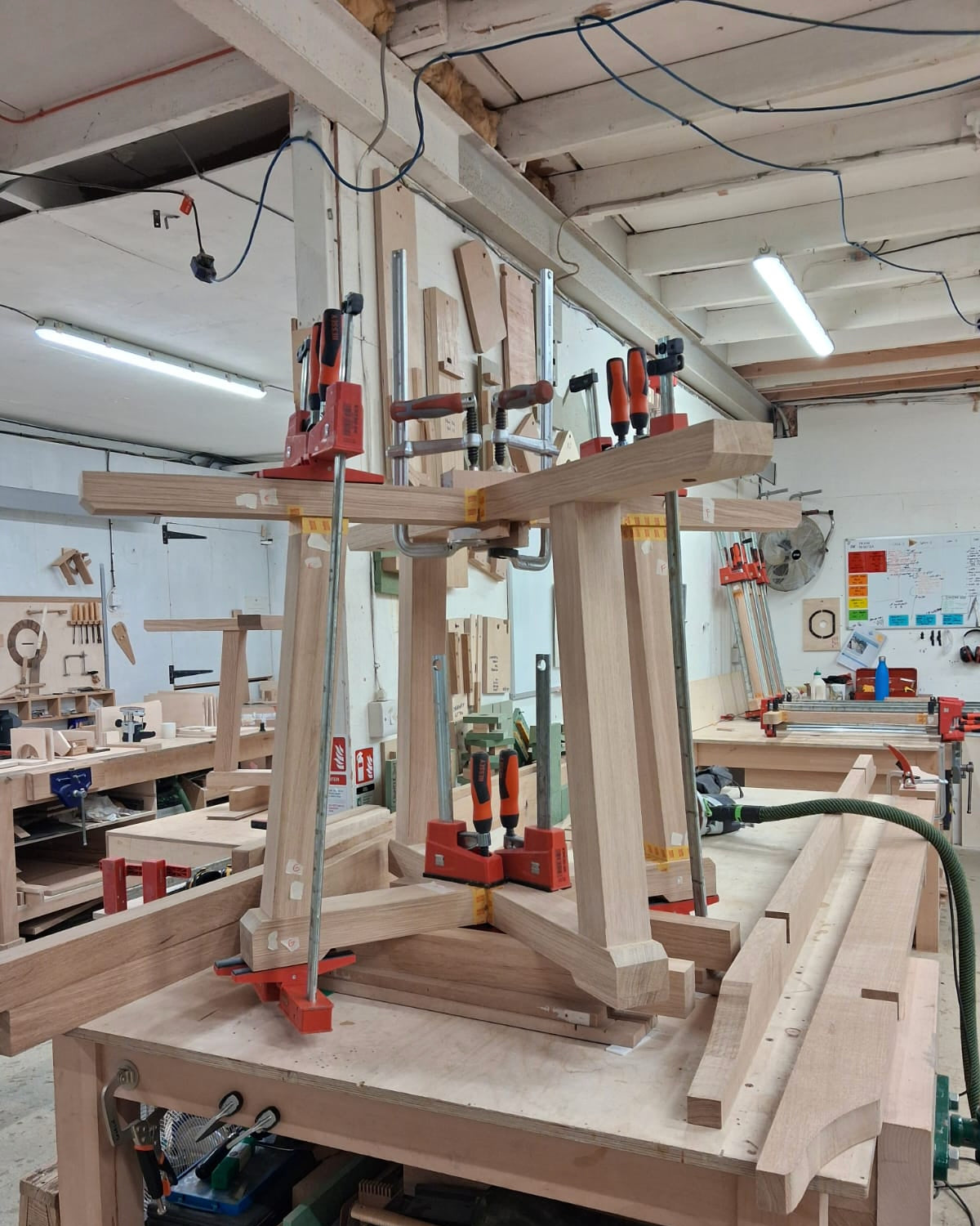 A crane table in raw oak | 2026