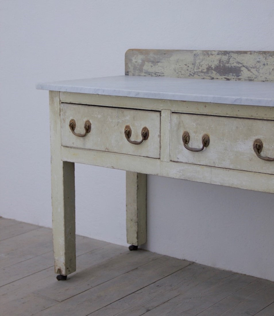 A C19th English country house dresser