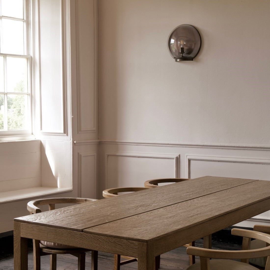 The articulate table