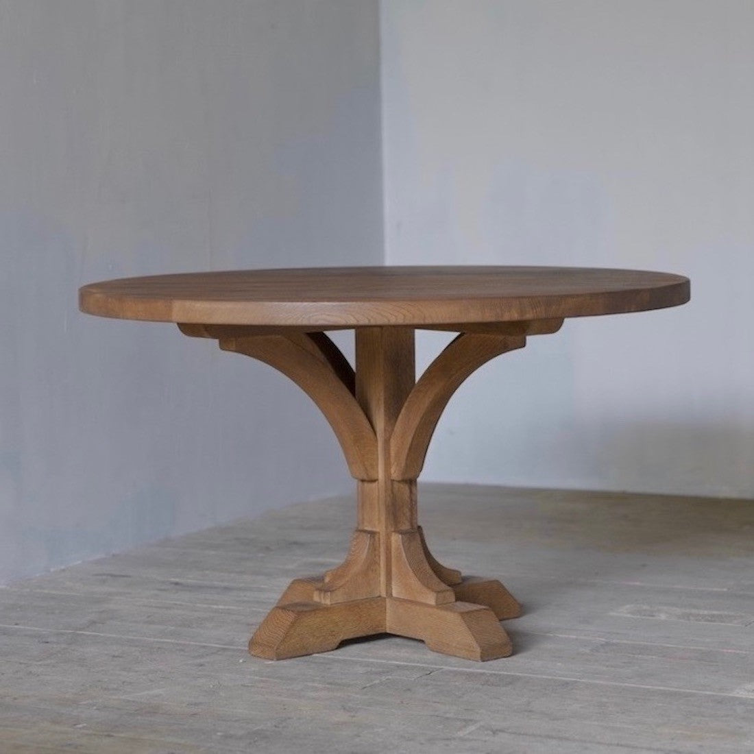 The fotheringhay table (circular)