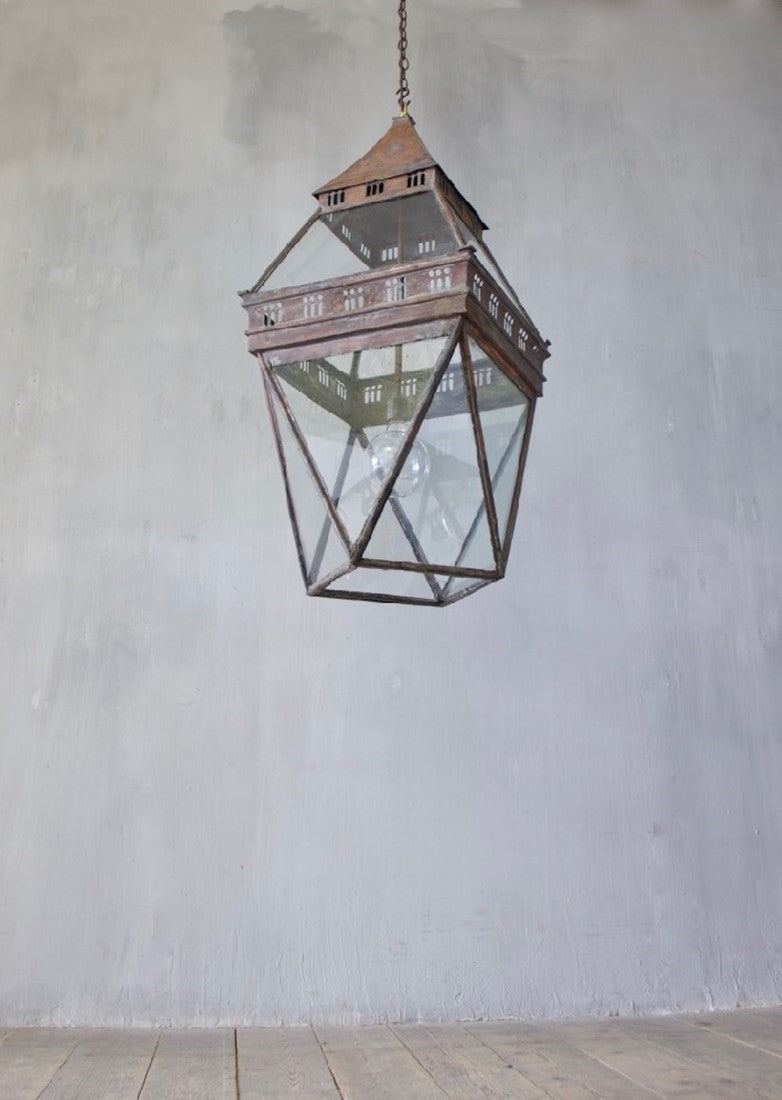 A large octagonal lantern 2