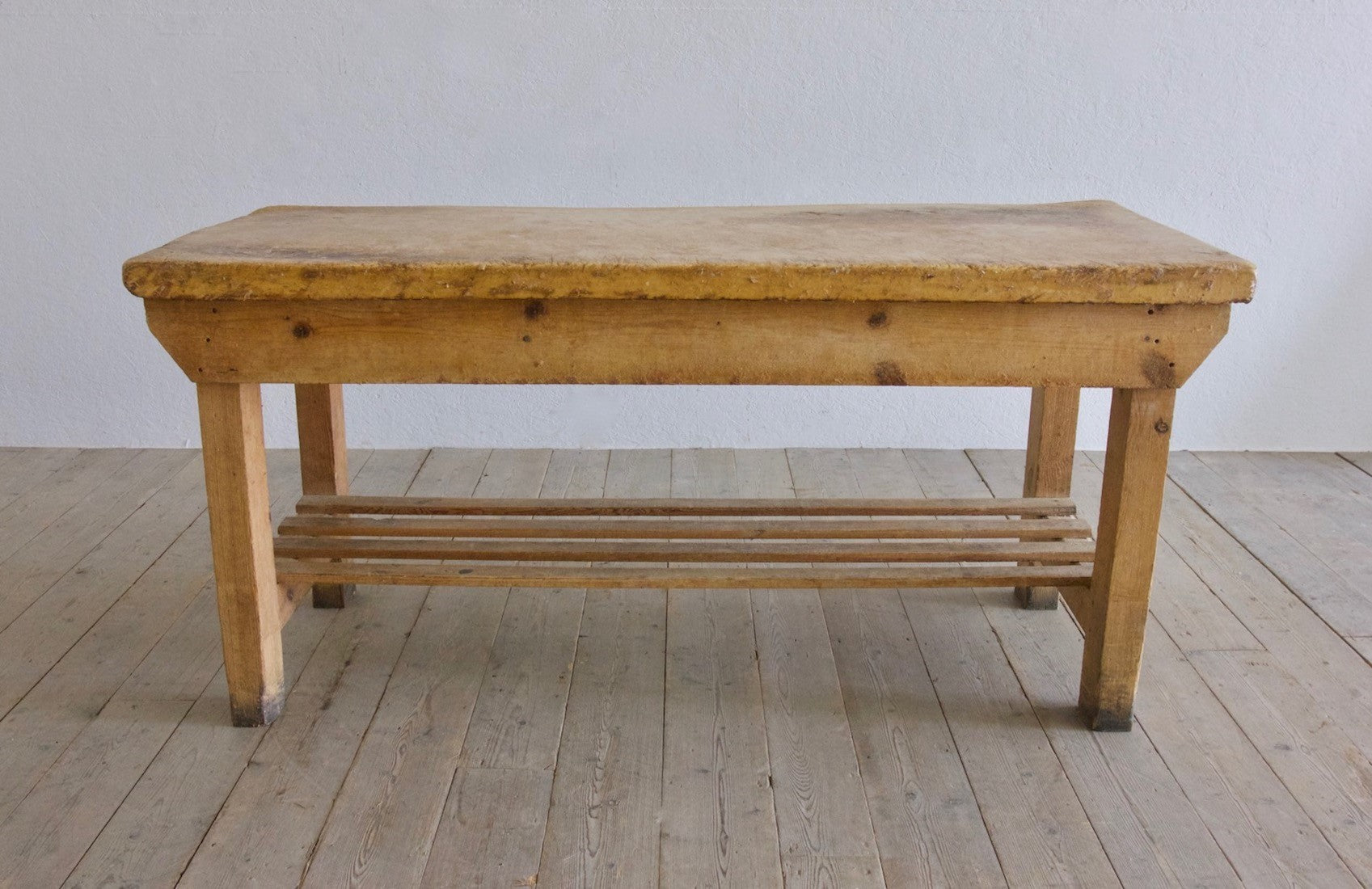 A sycamore-topped preparation table
