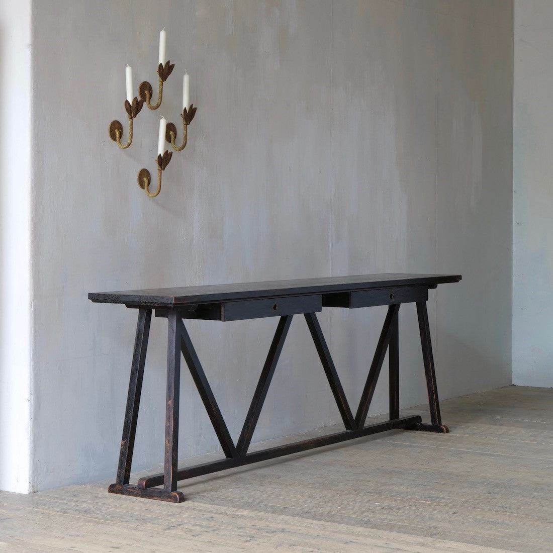 The pyramid table