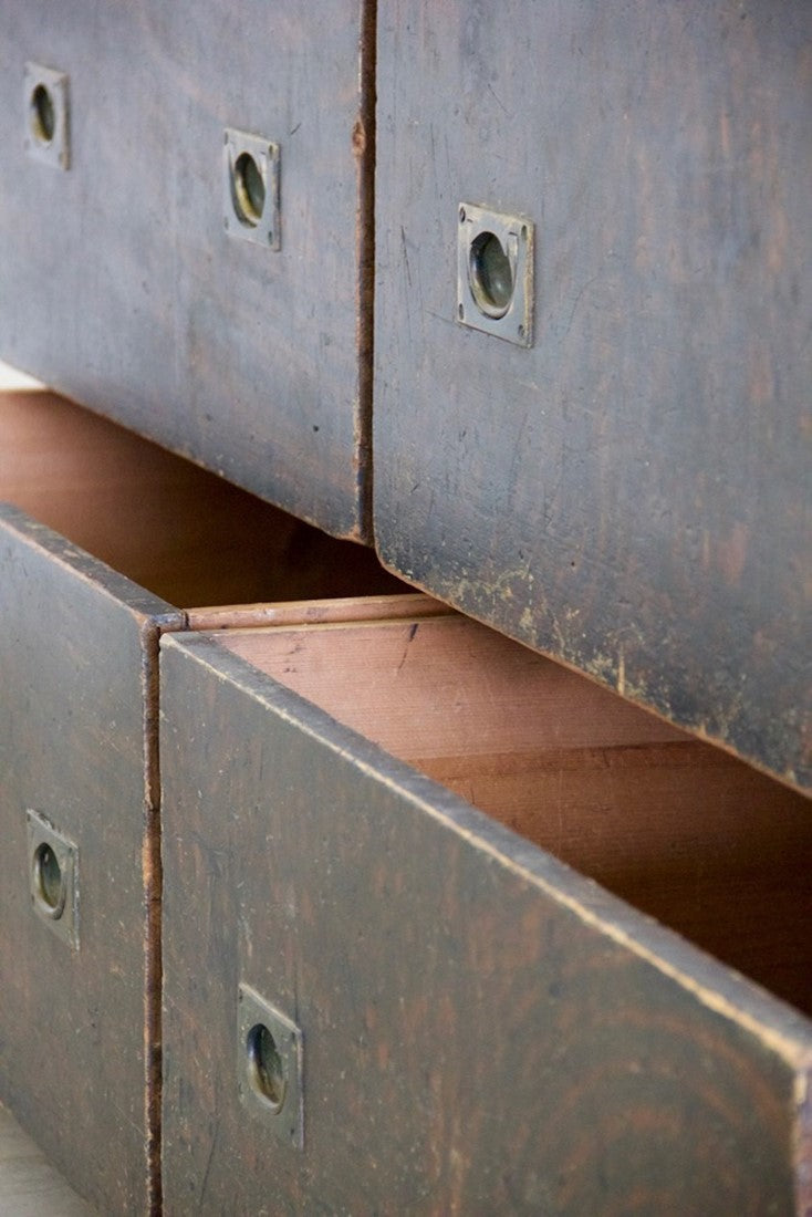 A pair of Draper's counters
