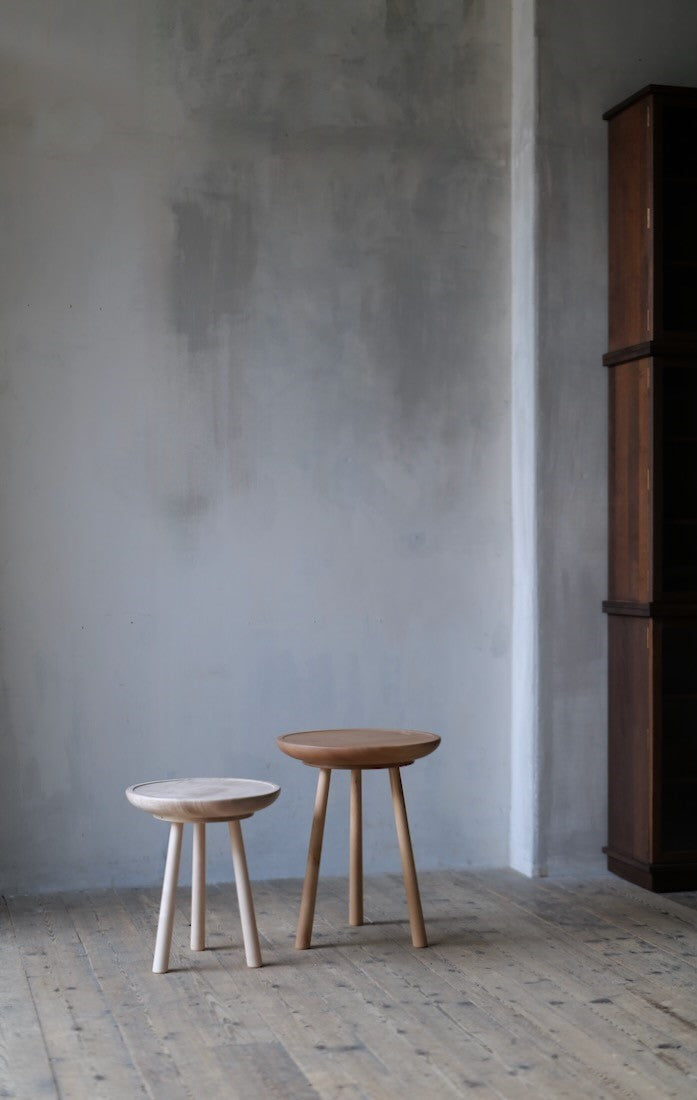 SOLD | The milk table | 3871