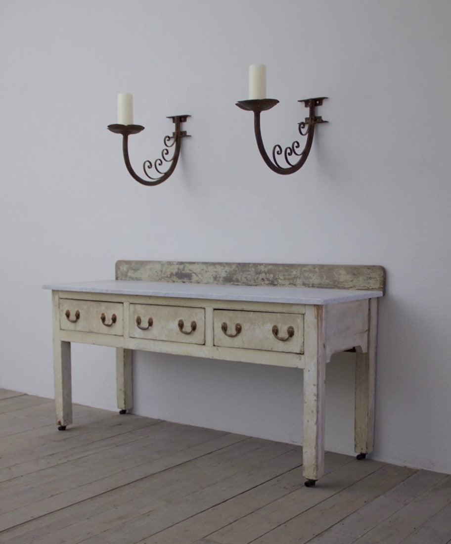 A C19th English country house dresser