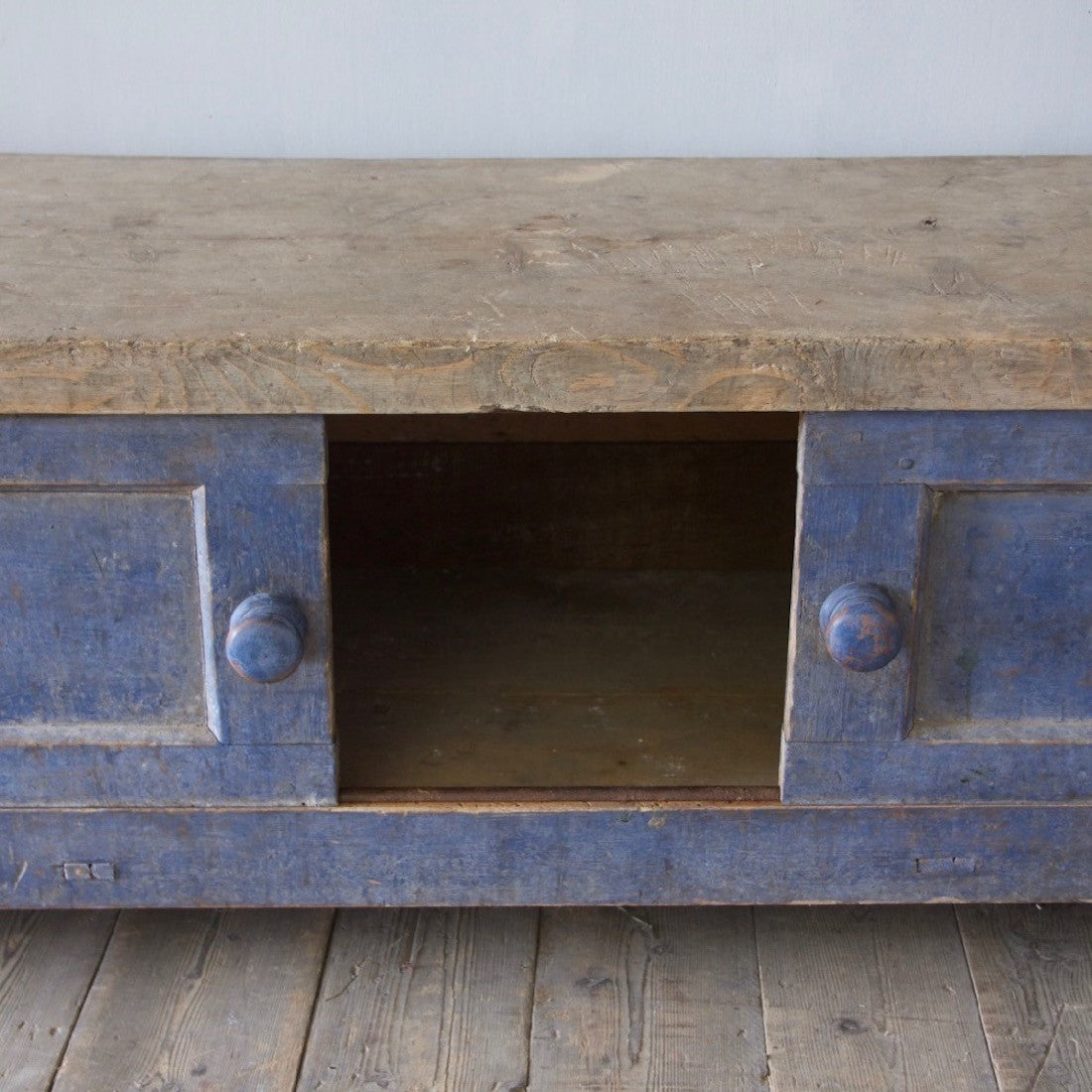 An Italian bench cupboard