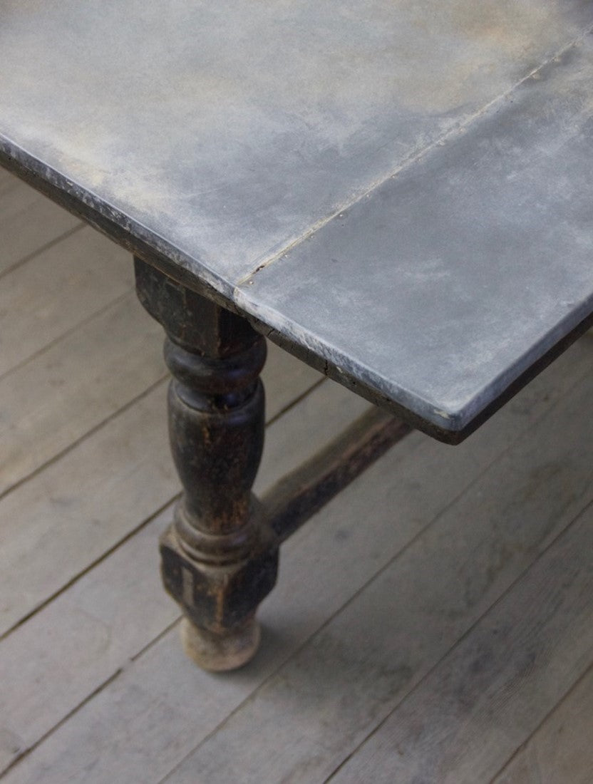 A C19th Irish refectory table