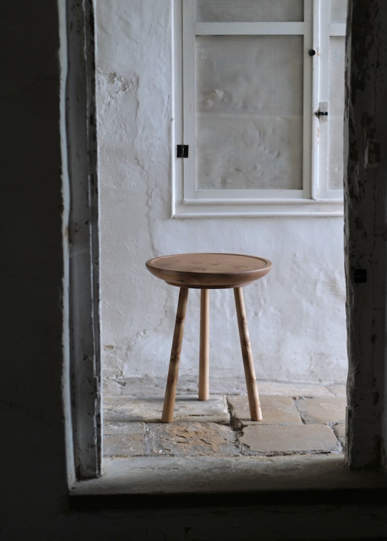 SOLD | The milk table | 3871