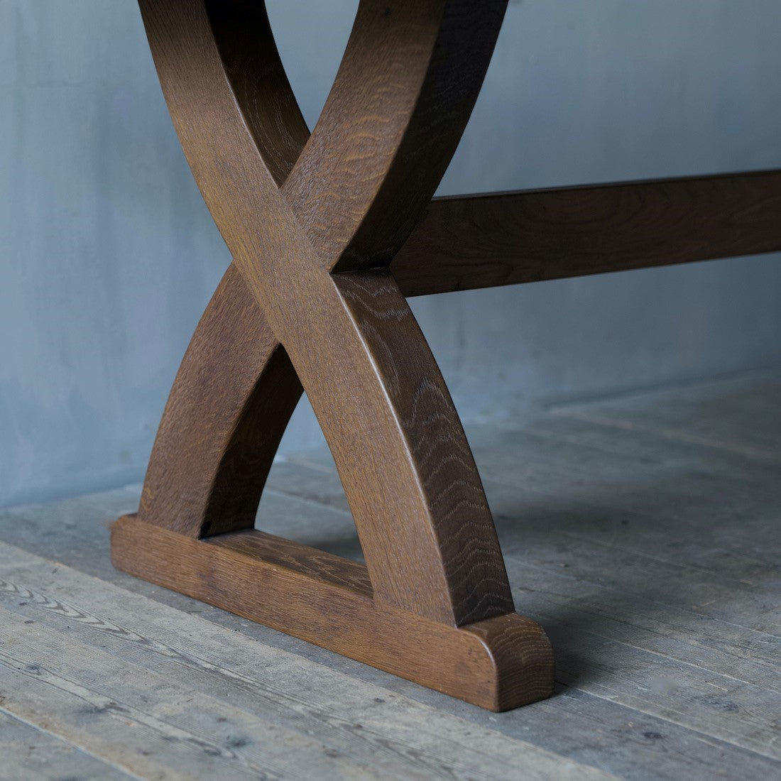 The sawbuck table