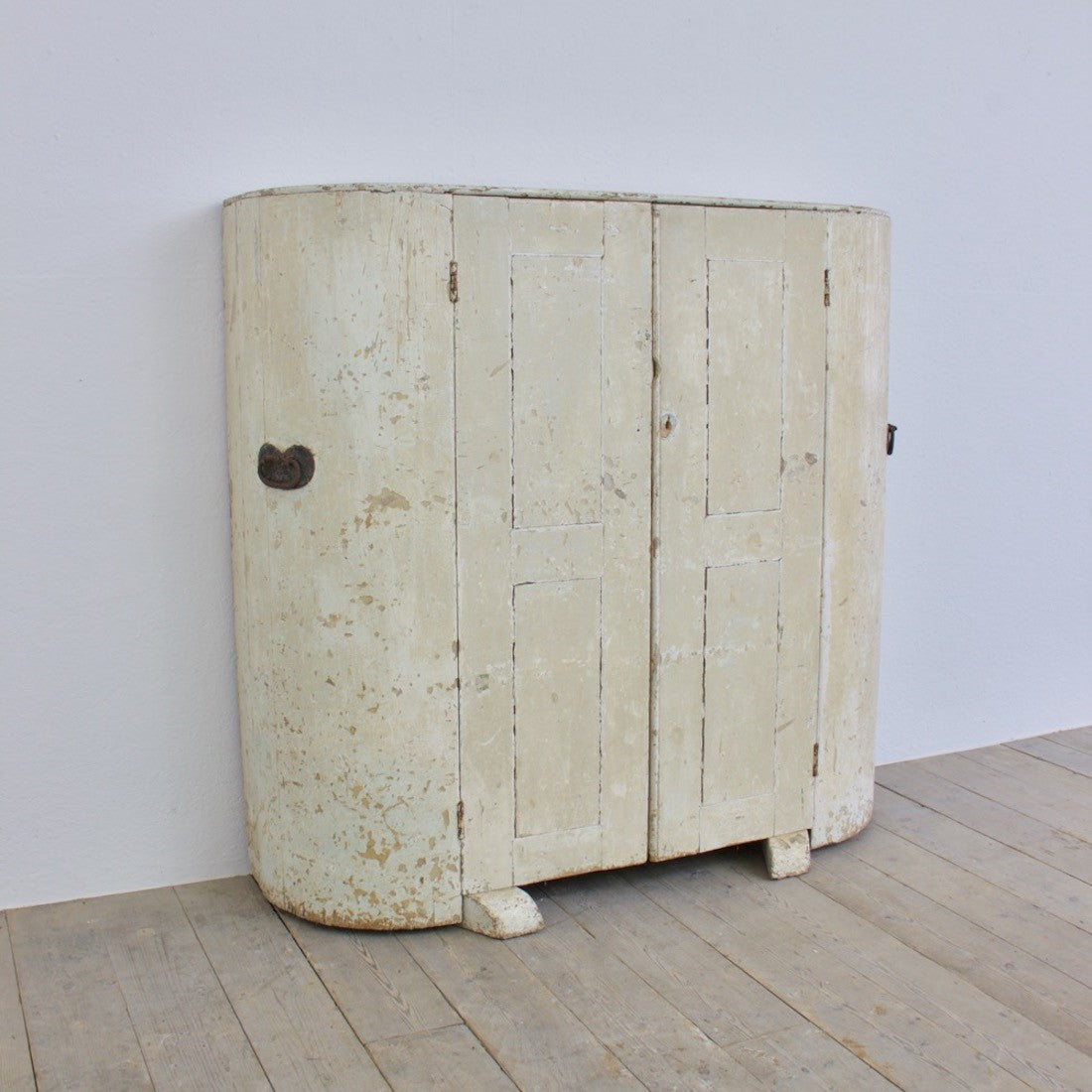 A C19th painted 'Huffer'