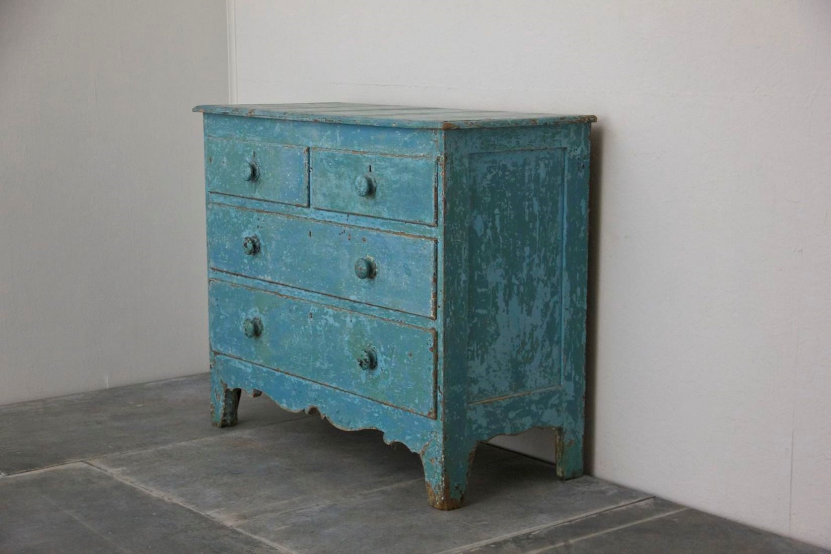 A C19th painted oak chest of drawers