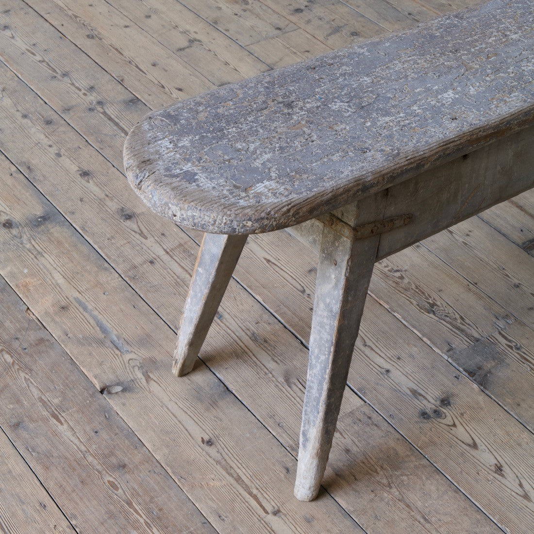 an 18th century English bench