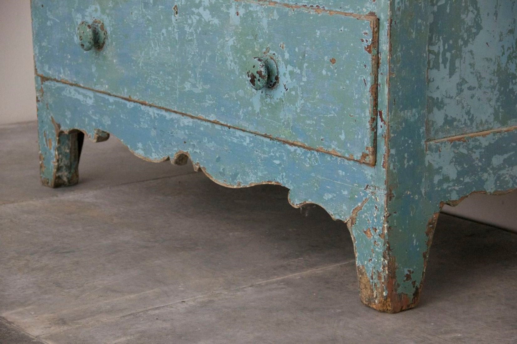 A C19th painted oak chest of drawers
