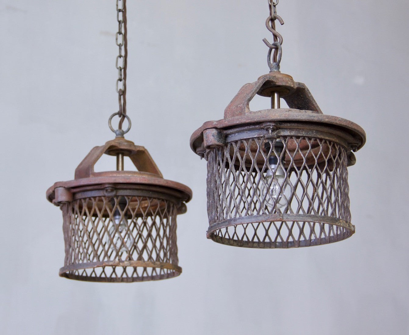 5 cage lights